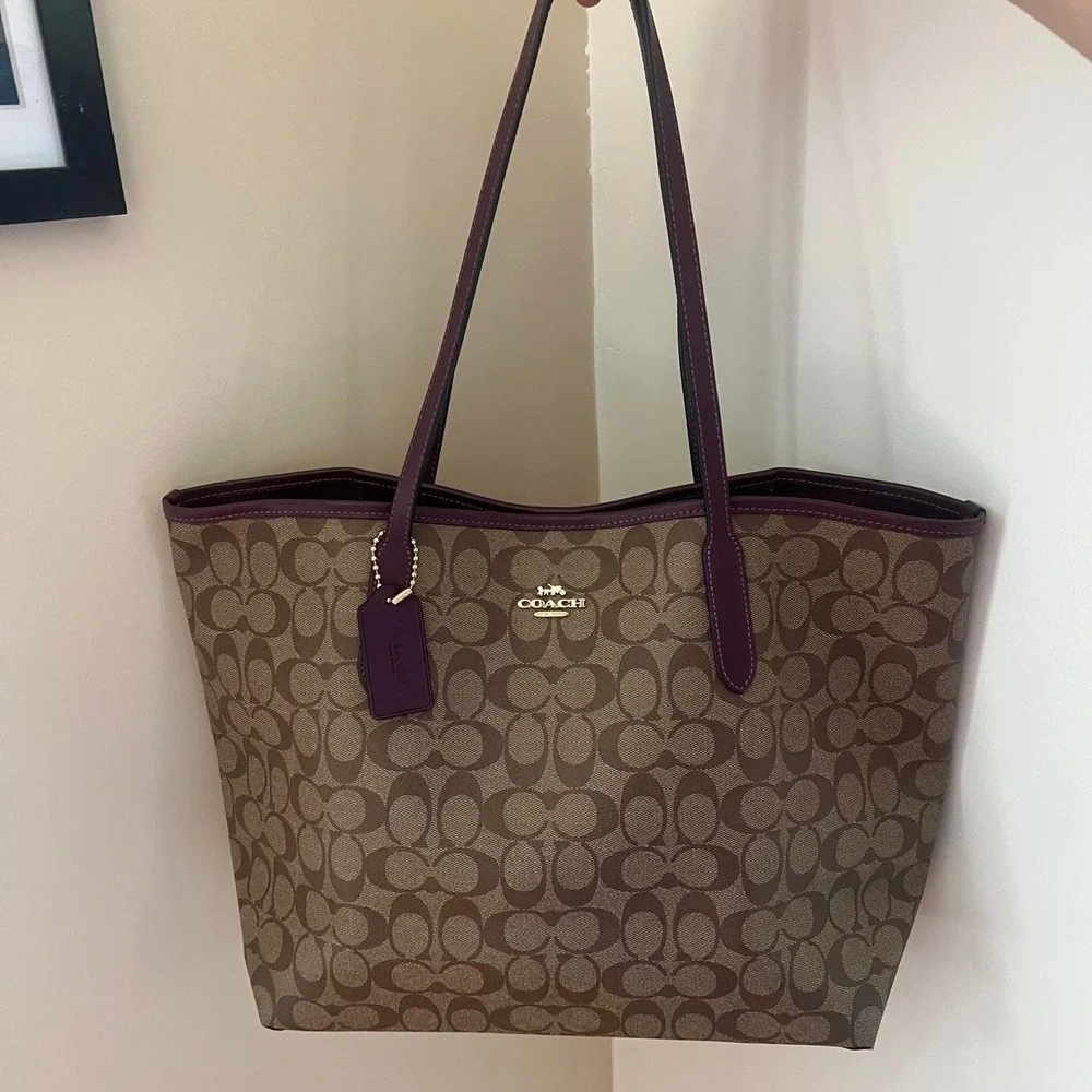 Y2K 2000s signature c monogram coach city tote shoulder bag / handbag
